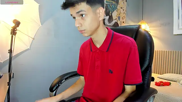 Snapshot of maxim_rod chatting on June 3, 2026, 12:19 pm maxim rod online show from June 3, 2026, 12:19 pm