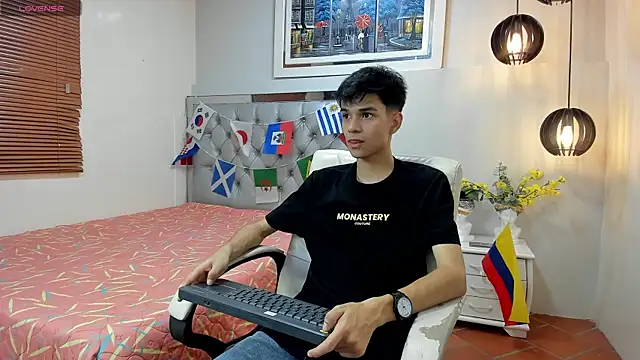 Snapshot of maxim_rod chatting on July 15, 2026, 7:19 pm maxim rod online show from July 15, 2026, 7:19 pm