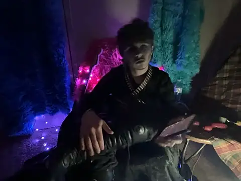 Snapshot of noahfoxxftm chatting on March 29, 2026, 3:06 am noahfoxxftm online show from March 29, 2026, 3:06 am