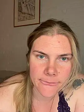 Snapshot of SexyBlondJoanna-Exclusief chatting on April 7, 2026, 8:53 pm SexyBlondJoanna-Exclusief online show from April 7, 2026, 8:53 pm