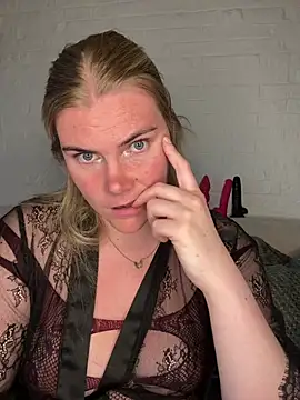 Snapshot of SexyBlondJoanna-Exclusief chatting on April 22, 2026, 5:14 pm SexyBlondJoanna-Exclusief online show from April 22, 2026, 5:14 pm