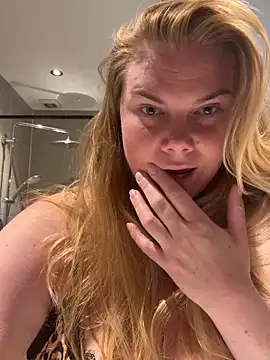 Snapshot of SexyBlondJoanna-Exclusief chatting on May 17, 2026, 10:11 am SexyBlondJoanna-Exclusief online show from May 17, 2026, 10:11 am