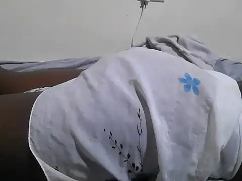 Snapshot of BOOBQUEEN25 chatting on March 31, 2026, 6:19 pm BOOBQUEEN25 online show from March 31, 2026, 6:19 pm