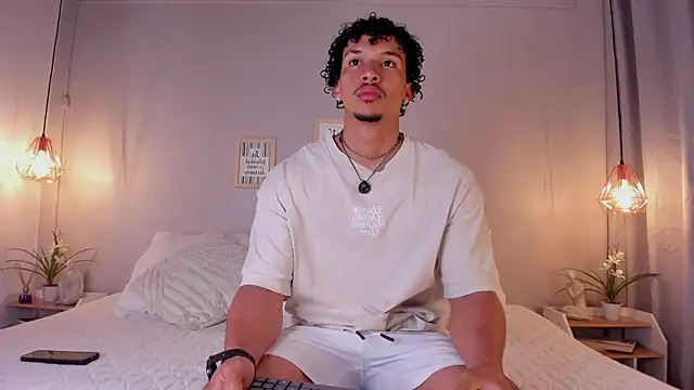 Snapshot of dominik_drake chatting on June 19, 2026, 12:42 pm dominik drake online show from June 19, 2026, 12:42 pm