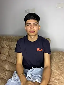 Snapshot of Miguelponce01 chatting on July 15, 2026, 11:54 pm Miguelponce01 online show from July 15, 2026, 11:54 pm