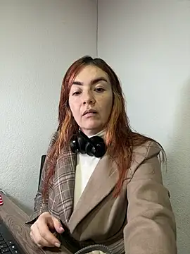 Vanessablazee online show from April 8, 2026, 1:11 pm