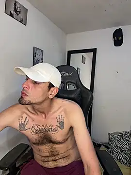 Snapshot of Lherzamxx chatting on March 29, 2026, 4:23 am Lherzamxx online show from March 29, 2026, 4:23 am