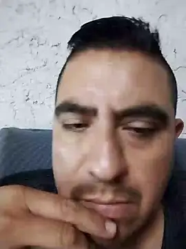 Snapshot of Manuel3910 chatting on July 13, 2026, 5:32 am Manuel3910 online show from July 13, 2026, 5:32 am