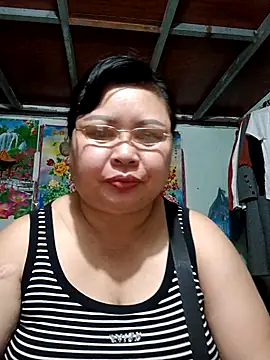 Snapshot of Monglan-c chatting on May 9, 2026, 3:01 am Monglan-c online show from May 9, 2026, 3:01 am