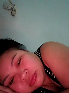 Snapshot of Monglan-c chatting on May 9, 2026, 8:36 pm Monglan-c online show from May 9, 2026, 8:36 pm