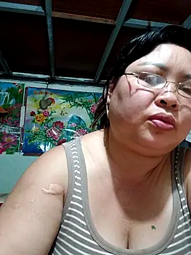 Snapshot of Monglan-c chatting on May 12, 2026, 4:53 am Monglan-c online show from May 12, 2026, 4:53 am