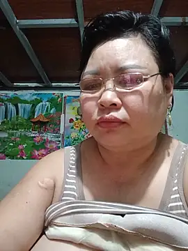 Snapshot of Monglan-c chatting on May 16, 2026, 3:47 am Monglan-c online show from May 16, 2026, 3:47 am