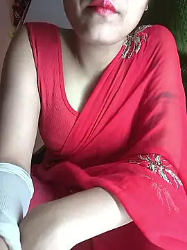 Curvy Sanaya online show from April 4, 2026, 7:33 pm