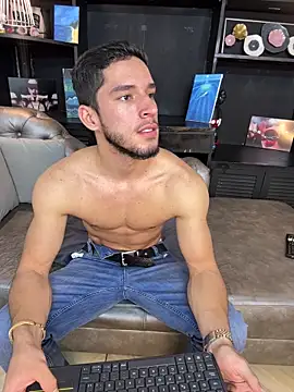 axel tone online show from March 31, 2026, 9:48 pm