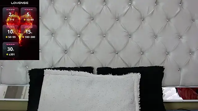 MistressNyx  online show from May 28, 2026, 3:42 pm