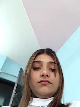   Hot  Lakshmi   online show from April 14, 2026, 9:15 am