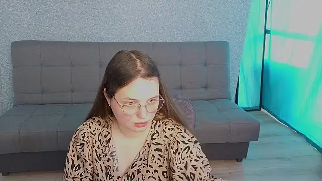 SofiDreamm online show from June 4, 2026, 2:45 pm