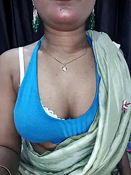 Snapshot of Piyu_x chatting on April 24, 2026, 5:37 pm Piyu x online show from April 24, 2026, 5:37 pm