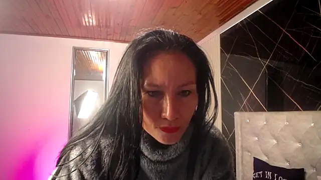 valeriiaa b online show from April 18, 2026, 11:36 am