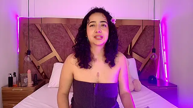 bella swwan  online show from May 29, 2026, 7:23 pm