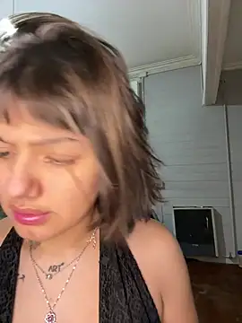 Snapshot of Abrildqquino chatting on July 10, 2026, 9:50 pm Abrildqquino online show from July 10, 2026, 9:50 pm