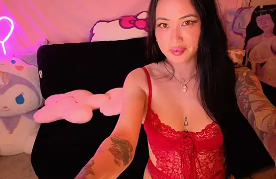 iamivyluv online show from April 10, 2026, 3:45 am