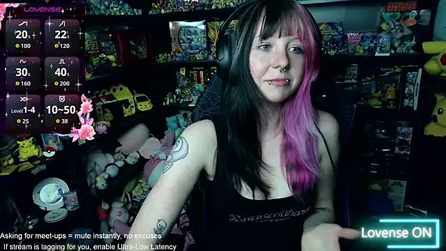 Snapshot of CutieTracer chatting on June 17, 2026, 9:16 pm CutieTracer online show from June 17, 2026, 9:16 pm