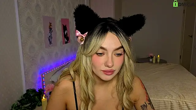 Emily Bloom 119 online show from April 25, 2026, 8:06 am
