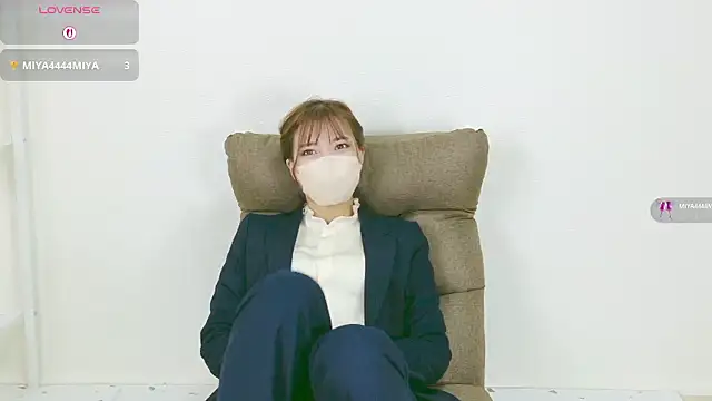 Snapshot of MISOSIRURICE chatting on June 3, 2026, 4:12 pm MISOSIRURICE online show from June 3, 2026, 4:12 pm