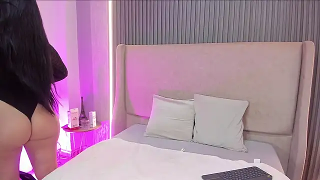 VeyraBlack online show from April 10, 2026, 8:57 pm