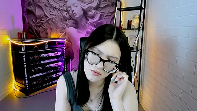JennyGibson online show from May 28, 2026, 5:05 am