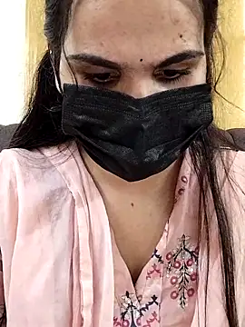 Snapshot of Shakshana-queen chatting on April 25, 2026, 9:12 am Shakshana-queen online show from April 25, 2026, 9:12 am