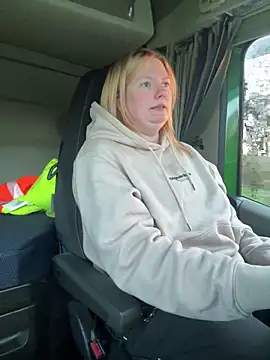 TruckerBabeLeenchen online show from April 9, 2026, 4:56 am