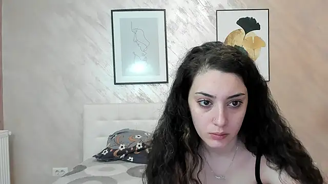 Snapshot of AnalSuzieBell chatting on April 9, 2026, 5:40 pm AnalSuzieBell online show from April 9, 2026, 5:40 pm