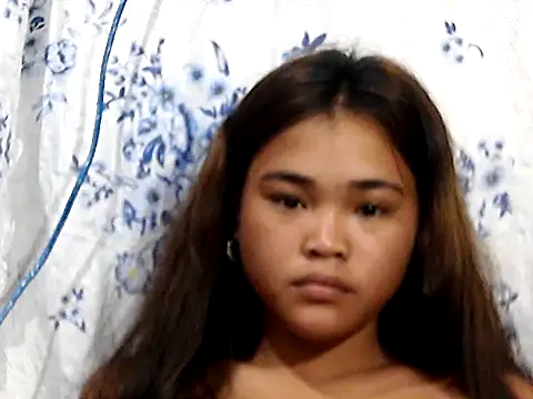 Snapshot of AsianPinay18 chatting on April 7, 2026, 10:42 pm AsianPinay18 online show from April 7, 2026, 10:42 pm