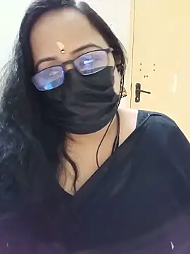 monisha cam online show from June 12, 2026, 9:19 am