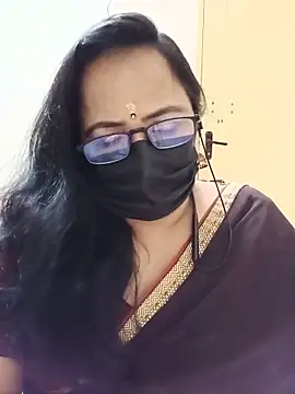 monisha cam online show from June 14, 2026, 6:32 pm