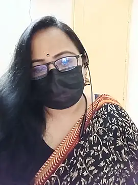 monisha cam online show from June 18, 2026, 5:39 pm