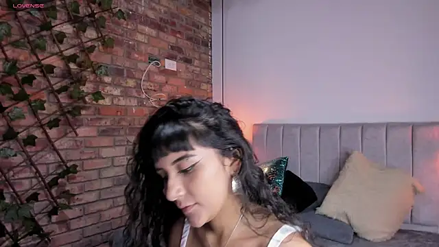 Snapshot of Hanna_Clark__ chatting on May 4, 2026, 12:12 pm Hanna Clark online show from May 4, 2026, 12:12 pm