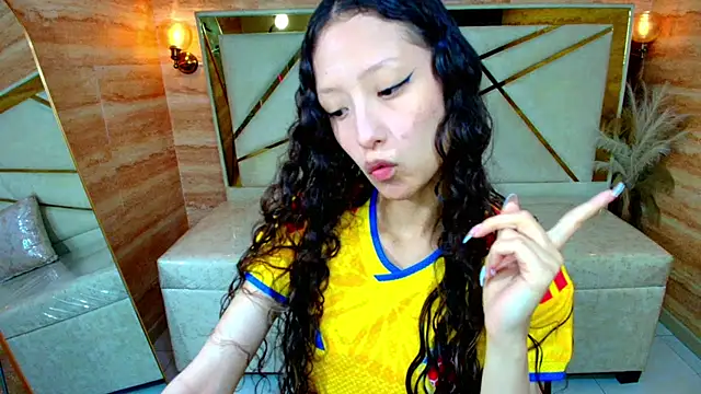 Snapshot of abby__r chatting on July 7, 2026, 1:04 pm abby r online show from July 7, 2026, 1:04 pm