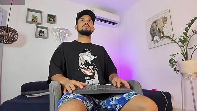 Snapshot of xhj_Gambaru chatting on June 20, 2026, 12:19 pm xhj Gambaru online show from June 20, 2026, 12:19 pm