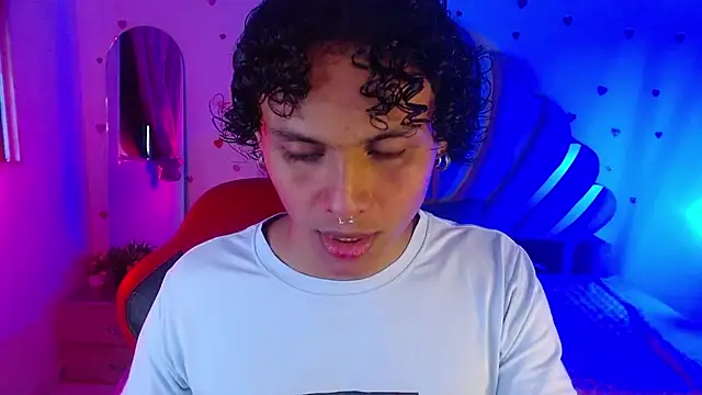 Snapshot of elio_fox chatting on April 5, 2026, 11:51 am elio fox online show from April 5, 2026, 11:51 am