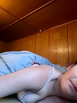 Young Swiss Lisa online show from May 4, 2026, 5:25 am