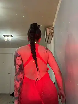 Snapshot of Alma_sensual chatting on April 8, 2026, 4:01 am Alma sensual online show from April 8, 2026, 4:01 am