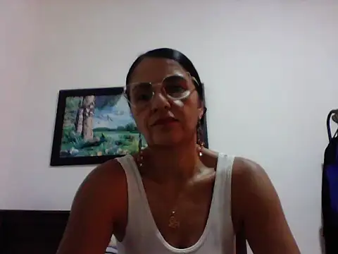 Snapshot of FenixPretty chatting on April 26, 2026, 3:21 pm FenixPretty online show from April 26, 2026, 3:21 pm
