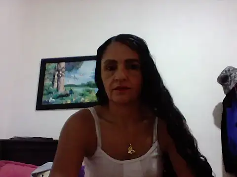 Snapshot of FenixPretty chatting on May 6, 2026, 4:56 pm FenixPretty online show from May 6, 2026, 4:56 pm