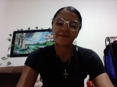 Snapshot of FenixPretty chatting on May 14, 2026, 6:04 pm FenixPretty online show from May 14, 2026, 6:04 pm