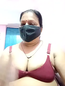 Snapshot of PINKI_024 chatting on June 1, 2026, 6:04 am PINKI 024 online show from June 1, 2026, 6:04 am