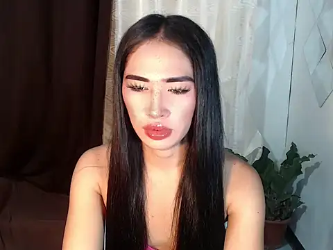 Snapshot of urasiankylie chatting on May 18, 2026, 6:03 pm urasiankylie online show from May 18, 2026, 6:03 pm