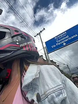 RebecaXoXo  online show from April 16, 2026, 7:58 pm